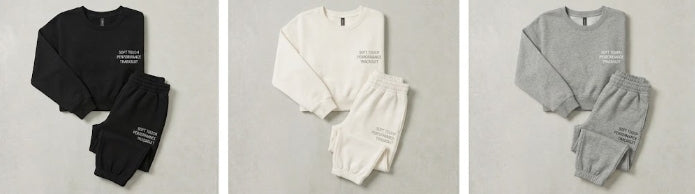25 Wearing Women's Soft Tracksuit